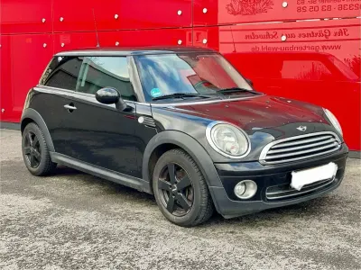 Gebraucht Mini ONE 95 PS (69 kW) 2011 Midnight black metallic Kleinwagen