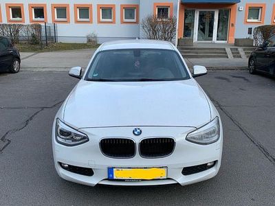 Gebraucht BMW 116 Sport Line 136 PS (100 kW) 2013 Weiß Kleinwagen