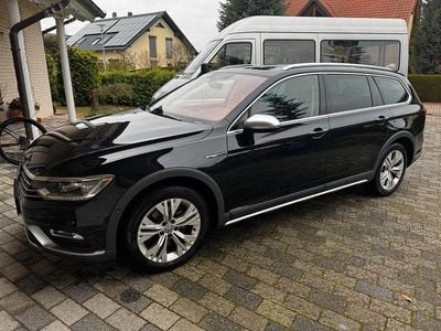Gebraucht VW Passat Highline 239 PS (175 kW) 2016 Schwarz Kombi