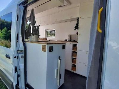 Second-hand Ford Transit Trend 131 CP (96 kW) 2018 Alb Monovolum