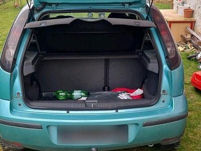 Second-hand Opel Corsa 75 CP (55 kW) 2003 Verde Hatchback