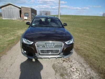 Second-hand Audi A4 Allroad 150 CP (110 kW) 2014 Maro Break