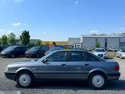 Używany Audi 80 90 KM (66 kW) 1992 Szary Sedan/Limuzyna