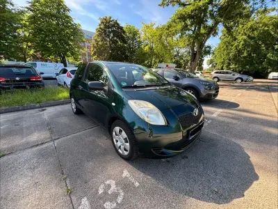 Gebraucht Toyota Yaris 69 PS (50 kW) 2006 Grün Kleinwagen