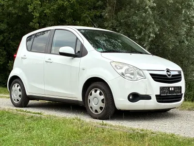 Gebraucht Opel Agila Edition 86 PS (63 kW) 2008 Galacticweiss/l: alpenweiss Kleinwagen