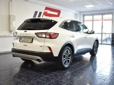 Gebraucht Ford Kuga Titanium 224 PS (164 kW) 2021 Frostweiã SUV