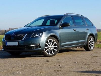 Grau Gebraucht 2019 Skoda Octavia Soleil Kombi | 12.500 € (Guter Preis)