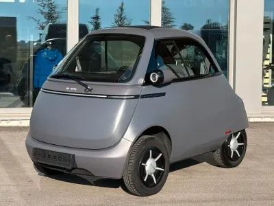 Gebraucht Micro Microlino 13 kW (18 PS) 2024 Schwarz Kleinwagen