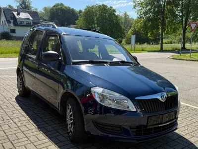Gebraucht Skoda Roomster Plus Edition 86 PS (63 kW) 2011 Blau Van / Kleinbus