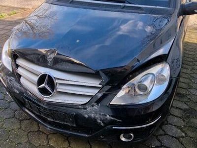 gebraucht Mercedes B200 CDI Unfall