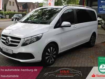 Używany Mercedes V220 163 KM (119 kW) 2021 Biały Minivan