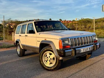 Gebraucht Jeep Cherokee 186 PS (136 kW) 1992 Weiß SUV