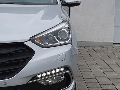 Silber Gebraucht 2017 Hyundai Santa Fe SUV | 23.999 € (Etwas zu teuer)