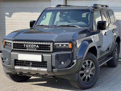 Neu Toyota Land Cruiser Executive 205 PS (150 kW) 2026 Grau SUV