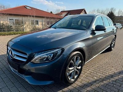 Gebraucht Mercedes C180 Avantgarde 156 PS (114 kW) 2015 Grau Kombi