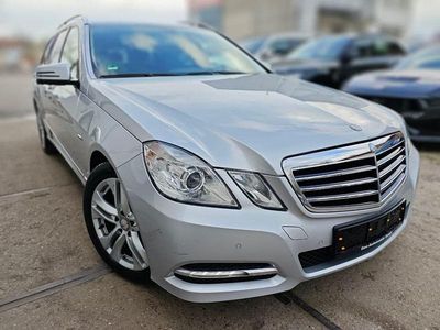 Usata Mercedes E200 Avantgarde 184 CV (135 kW) 2012 Argento Station wagon