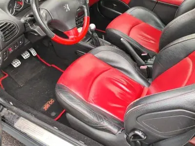 Gebraucht Peugeot 206 CC 109 PS (80 kW) 2005 Schwarz Cabrio