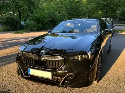 Używany BMW 520 M Sport 197 KM (144 kW) 2024 Czarny Kombi