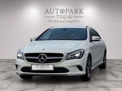 Gebraucht Mercedes CLA180 Urban 122 PS (89 kW) 2016 Calcitweiss/zirrusweiss Limousine