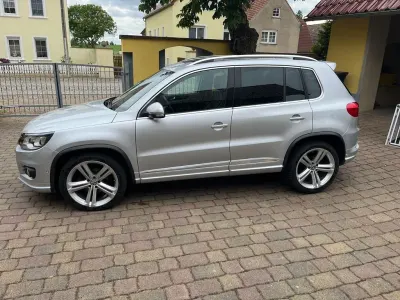 Gebraucht VW Tiguan Sportline 177 PS (130 kW) 2013 Grau SUV