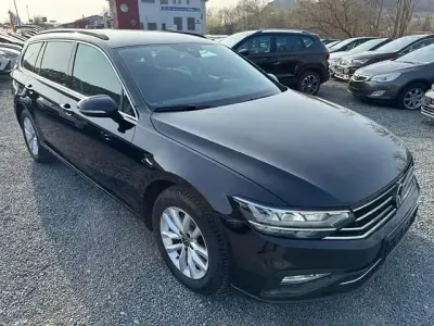 Gebraucht VW Passat Business 150 PS (110 kW) 2023 Schwarz Kombi