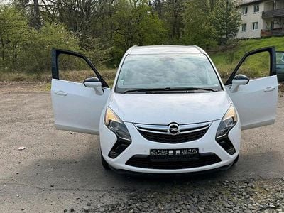 Second-hand Opel Zafira 165 CP (121 kW) 2012 Alb Monovolum