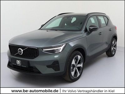 Neu Volvo XC40 Plus 163 PS (119 kW) 2025 Grau SUV