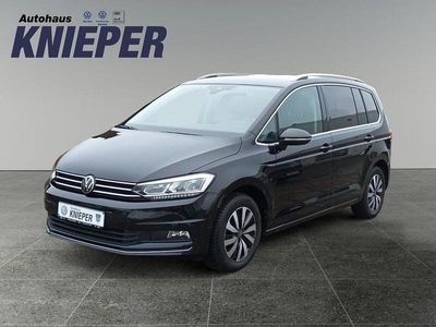 Gebraucht VW Touran Highline 150 PS (110 kW) 2024 Deep black perleffekt Van / Kleinbus