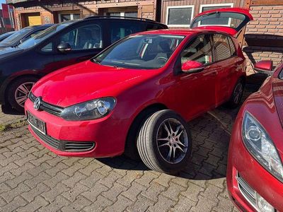 Gebraucht VW Golf VI Trendline 102 PS (75 kW) 2009 Rot Kleinwagen
