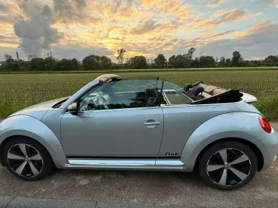 Używany VW Beetle Cabriolet CLUB 110 KM (80 kW) 2016 Srebrny Kabriolet