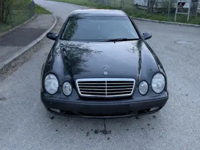 Gebraucht Mercedes CLK320 221 PS (162 kW) 1997 Blau Coupé