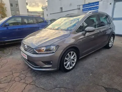 Gebraucht VW Golf Sportsvan Highline 125 PS (91 kW) 2014 Limestone grey metallic Van / Kleinbus