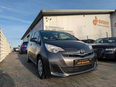 Gebraucht Toyota Verso-S Life 99 PS (72 kW) 2013 Grau Van / Kleinbus