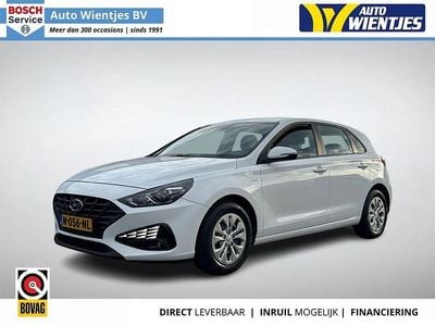 Weiß Gebraucht 2021 Hyundai i30 Limousine | 12.750 € (Guter Preis)