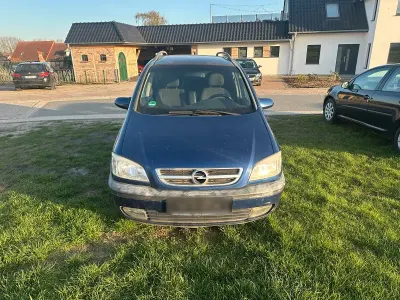 Brugt Opel Zafira 125 HK (91 kW) 2003 Blå MPV