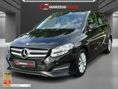 Gebraucht Mercedes B180 109 PS (80 kW) 2015 Kosmosschwarz  metalliclack Van / Kleinbus