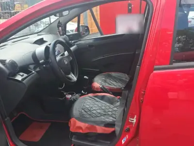Gebraucht Chevrolet Spark 68 PS (50 kW) 2011 Rot Kleinwagen