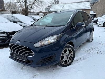 Gebraucht Ford Fiesta Trend 101 PS (74 kW) 2014 Blau Kleinwagen