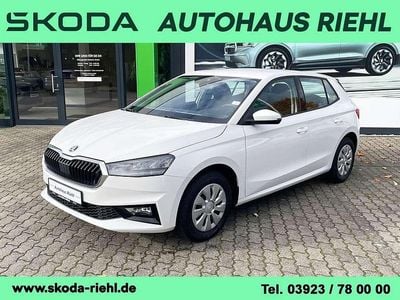 Candyweiss Neu 2025 Skoda Fabia Essence Kleinwagen | 17.290 € (Guter Preis)