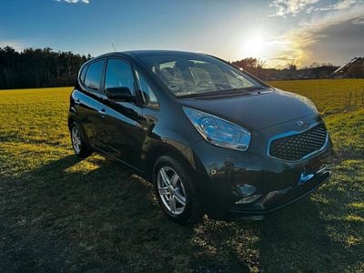 Gebraucht Kia Venga 124 PS (91 kW) 2015 Schwarz Kleinwagen