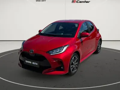 Gebraucht Toyota Yaris Hybrid Team 116 PS (85 kW) 2023 Rot Limousine