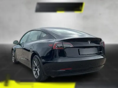 Gebraucht Tesla Model 3 366 kW (498 PS) 2022 Farbe: Limousine