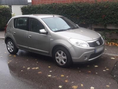 Gebraucht Dacia Sandero Lauréate 87 PS (63 kW) 2009 Gold Limousine