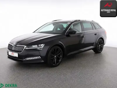 Gebraucht Skoda Superb 200 PS (147 kW) 2023 Schwarzmagic perleffekt Kombi
