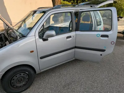 Usata Opel Agila 2001 Argento Monovolume