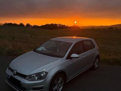 Gebraucht VW Golf VII Comfortline 110 PS (80 kW) 2015 Silber Limousine