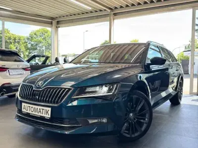 Gebraucht Skoda Superb Style 150 PS (110 kW) 2017 Blau Kombi