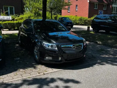 Gebraucht Opel Insignia 160 PS (117 kW) 2009 Schwarz Kombi