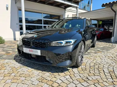 Gebraucht BMW 340 374 PS (275 kW) 2023 Blacksapphire (475) Kombi