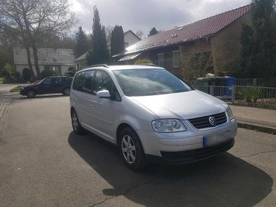 Second-hand VW Touran 105 CP (77 kW) 2006 Argintiu Monovolum